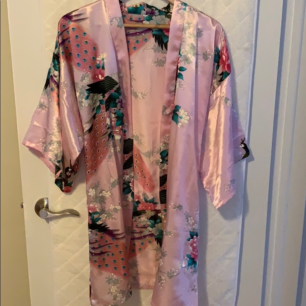 Pink kimono